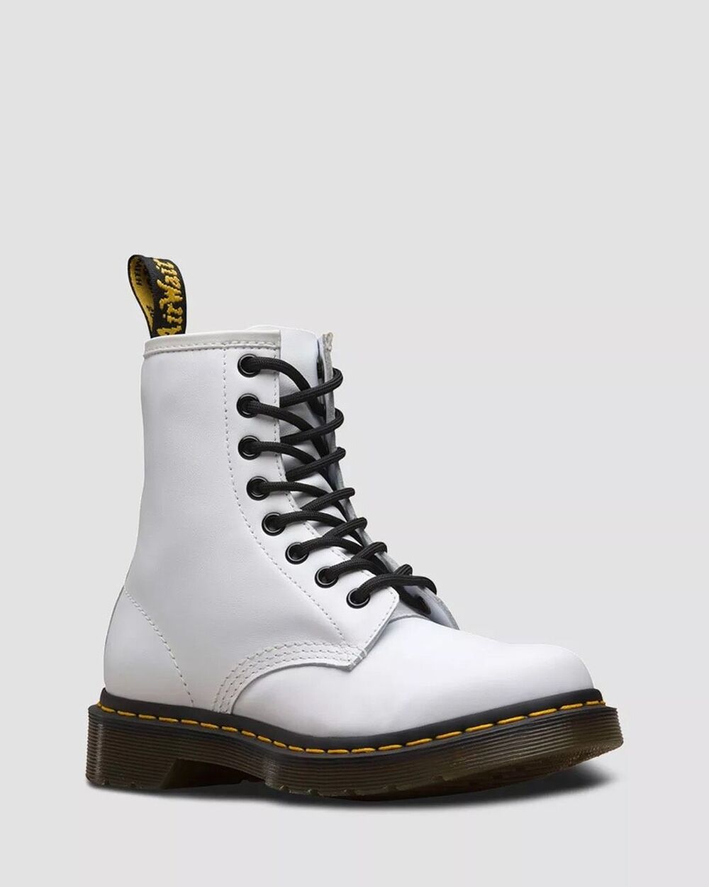 Dr. Martens Zavala boots, labeled women’s US 7 / men’s US 6 / UK 5 / EU 38.